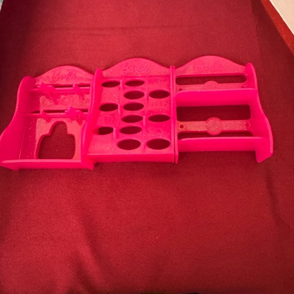 2018 Barbie Folding Getaway Portable Playhouse w/ Bed,Table, and Accessories - Picture 5 of 16